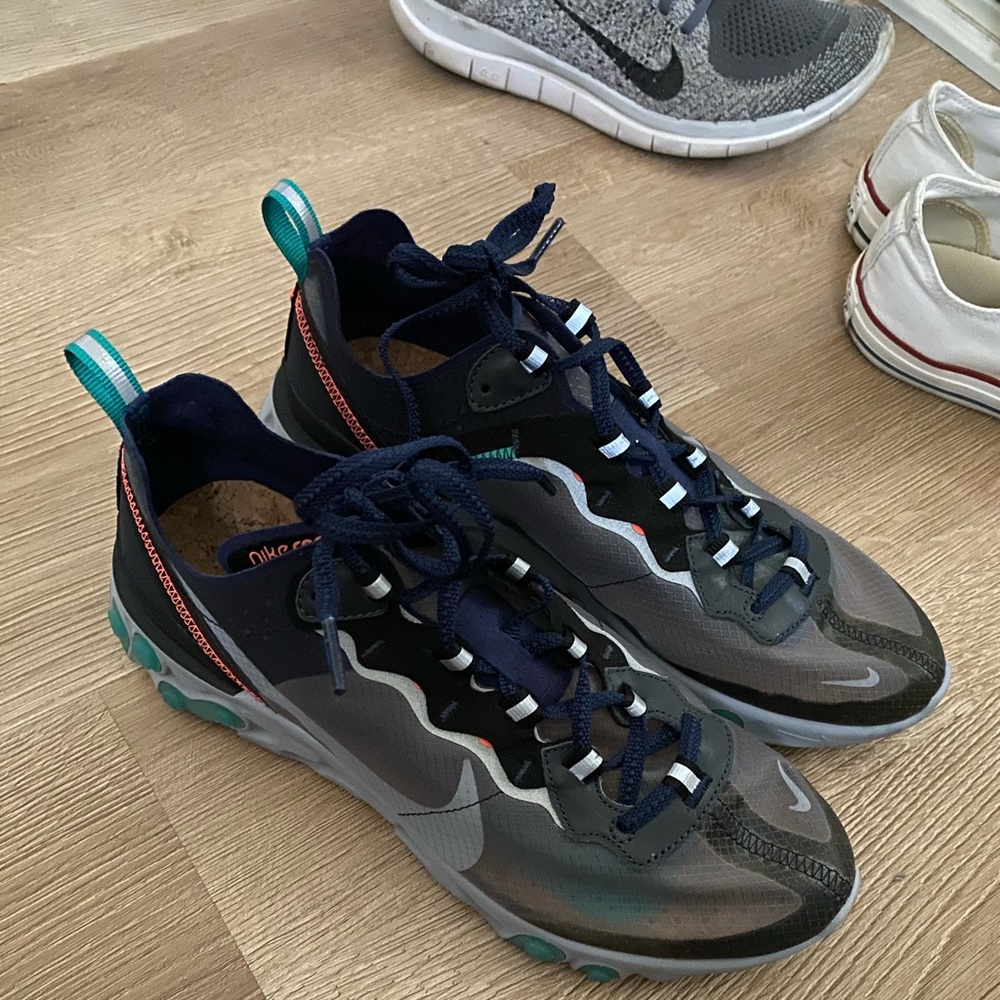 Nike Epic React 87 Size 8 men’s shoes Neptune